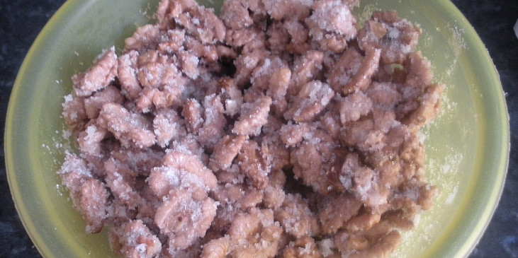 Ořechy v karamelu (obalené v cukru)
