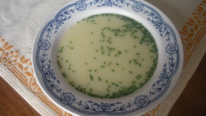 Pažitková rychlá polévka
