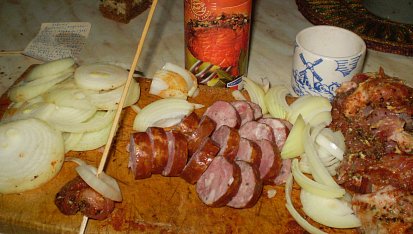 Pečené živáňské špízy se šťávičkou, budeme napichovat na špejli
