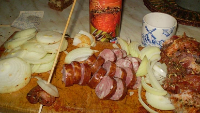 Pečené živáňské špízy se šťávičkou, budeme napichovat na špejli