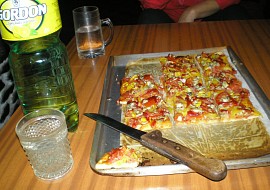 Slaný koláč jako pizza