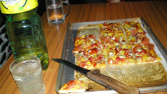 Slaný koláč jako pizza