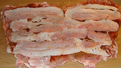 Staročeská kuřecí roláda plněná jatýrky