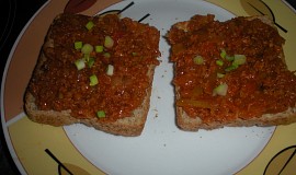 Toasty s pomazánkou ze sojového granulátu