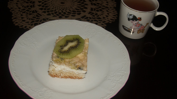 Tvarohový koláč s kiwi