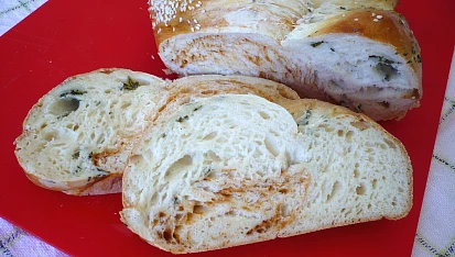Trojbarevná velikonoční  pletenka