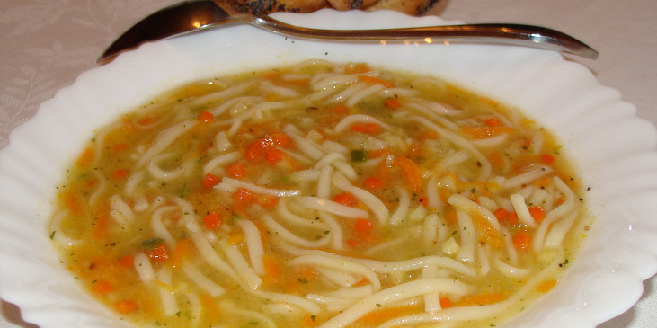 Zeleninová polievka s krupicou 1 (Snad bude bříško spokojené)