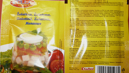 Aspik z kuřecího masa se zeleninou, Želatina z Kauflandu, sáček 10 g.