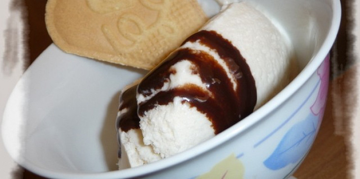 Banánová zmrzlina II. (.......přelitá čokoládovým topingem......)