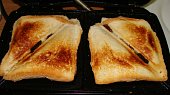 Banánovo-čokoládové toasty (Zapéct do zlatova)