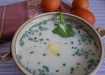 Bramborová krémová polévka s vejci