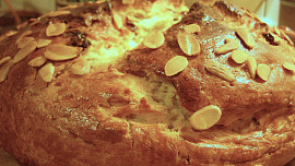 Cukrářská vánočka (mazanec)