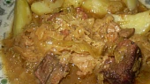 Hovězí dušené v česnekové kapustě, Hovězí v česnekové kapustě-detail