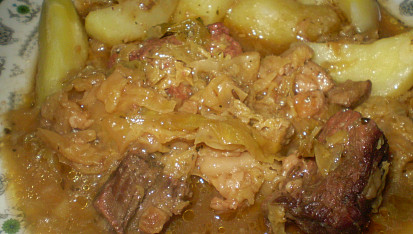 Hovězí dušené v česnekové kapustě, Hovězí v česnekové kapustě-detail
