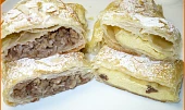 Jablkový závin z listového těsta, Jablkový a tvarohový zavin.