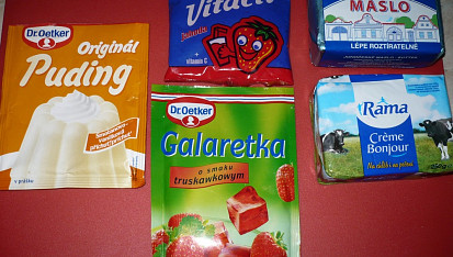 Jahodový dort, Použité suroviny, Vitacitem můžeme ochutit vodu na želé dělané z vody a želatiny.