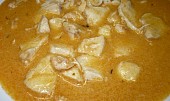 Kuře na paprice, Rychlovka: kuřecí prsíčka na nudličky, přidávám sladkou smetanu, mléko a špetku tymiánu.