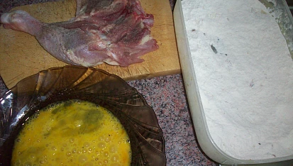 Kuřecí čtvrtky se šunkou a sýrem