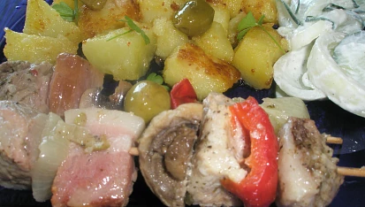 Marinovaný kebab s hubami