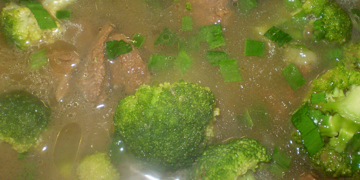 Maso s brokolicí (...dušení..)