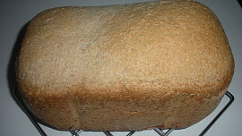 Měkoučký celozrnný chléb