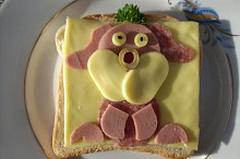 ...a přidáme tlapky...
