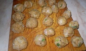 Porková polévka s drožďovovločkovými knedlíčky - bleskovka, drožďové knedlíčky