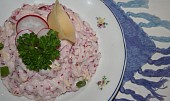 Ředkvičkový salát se sýrem
