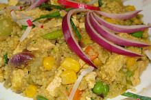 Tofu s kuskusem a zeleninou
