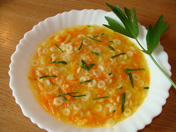 Zeleninová polévka s kuskusem-pro Václava F., Polévka s kuskusem