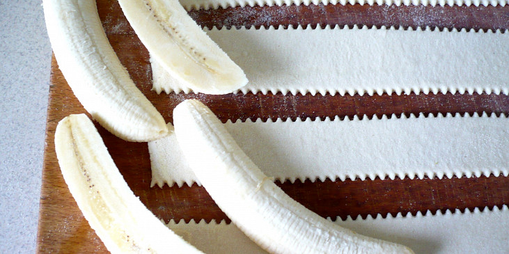 Banánové kremrole (Banány rozpolíme)