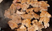Brokolice s kuřecím pod zakysankou, Opékání masa