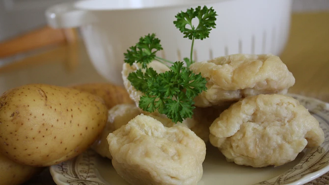 Halečky, Halečky