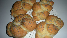 Malé housky nebo rohlíčky