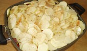 Pečené brambory s vepřovým masem a moravankou