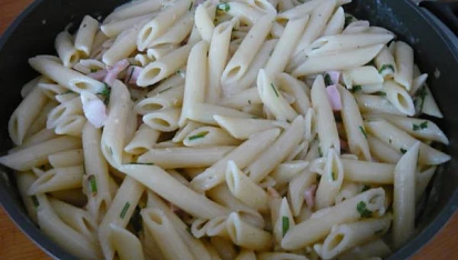 Penne so šunkovo-syrovou omáčkou a koňakom