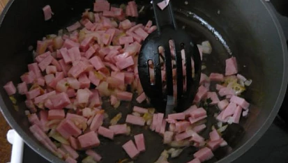Penne so šunkovo-syrovou omáčkou a koňakom