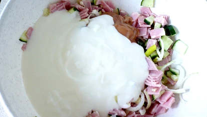 Rumcajs salát, Zmiešame ingrediencie