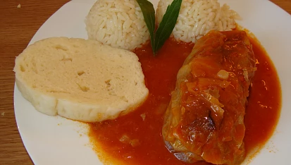 Sarma-zelné závitky s masem