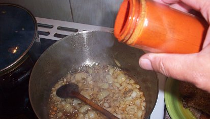 Sikulské žebírko, zasypeme paprikou