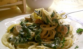 Špagety s gorgonzolovou omáčkou a špenátem