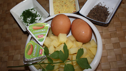 Sýrová polévka s vejci, Sýrová polévka s vejci - suroviny