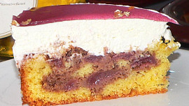 Višňovo-smetanový dort