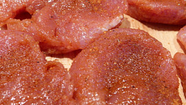 Zelové placičky s panenkou v sýrovém krému