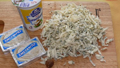 Zelové placičky s panenkou v sýrovém krému, ingredience na sýrový krém