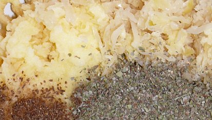 Zelové placičky s panenkou v sýrovém krému, ingredience na zelové placičky