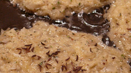 Zelové placičky s panenkou v sýrovém krému