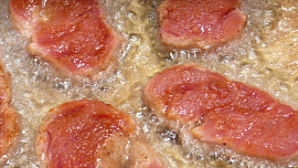 Zelové placičky s panenkou v sýrovém krému