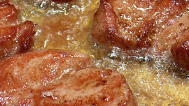 Zelové placičky s panenkou v sýrovém krému