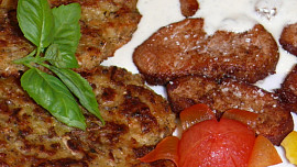 Zelové placičky s panenkou v sýrovém krému